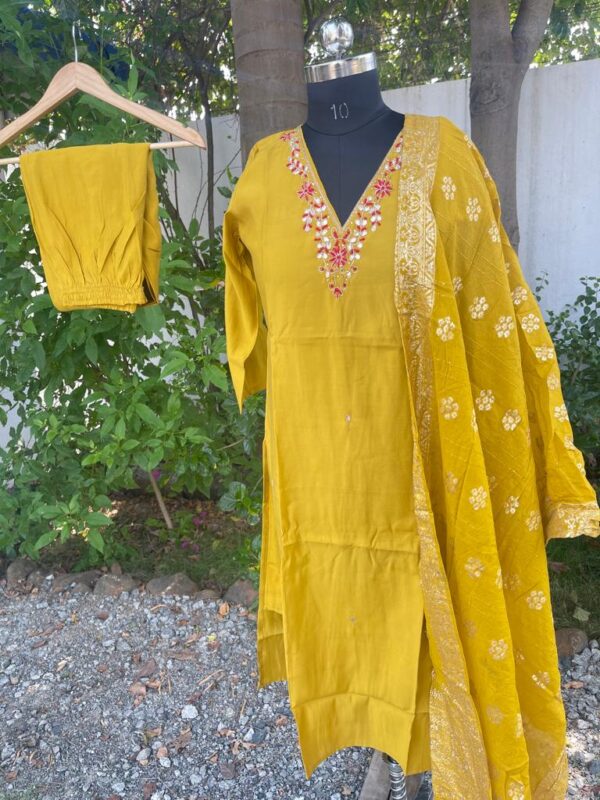 AMBER YELLOW SUIT