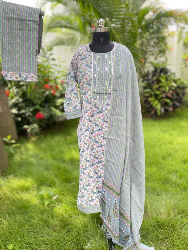 PRUSSIAN FLORAL SUIT