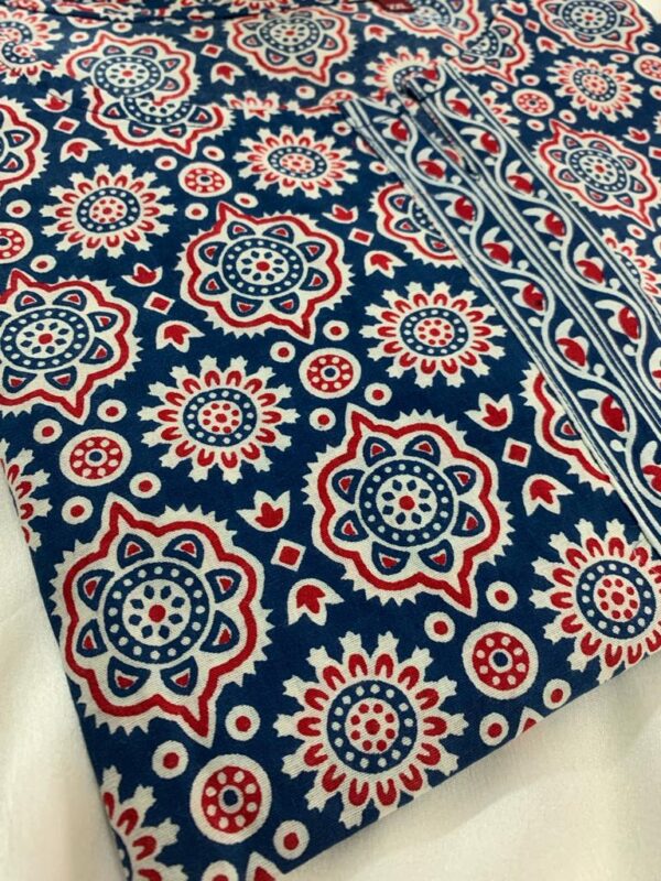 FLORAL PRINTED BLUE STRAIGHT KURTA - Image 2