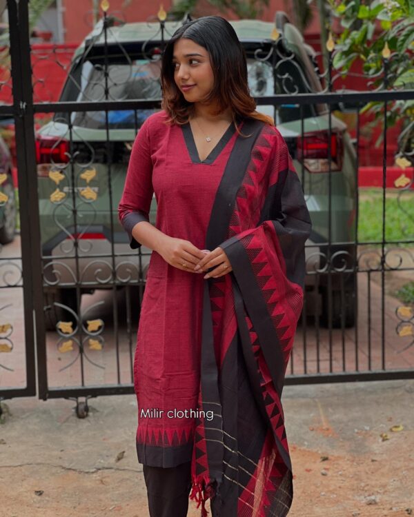 Mangalgiri Black Red Suit